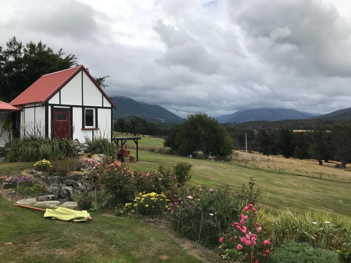 Tophouse Mountainview Cottages Saint Arnaud Exterior photo